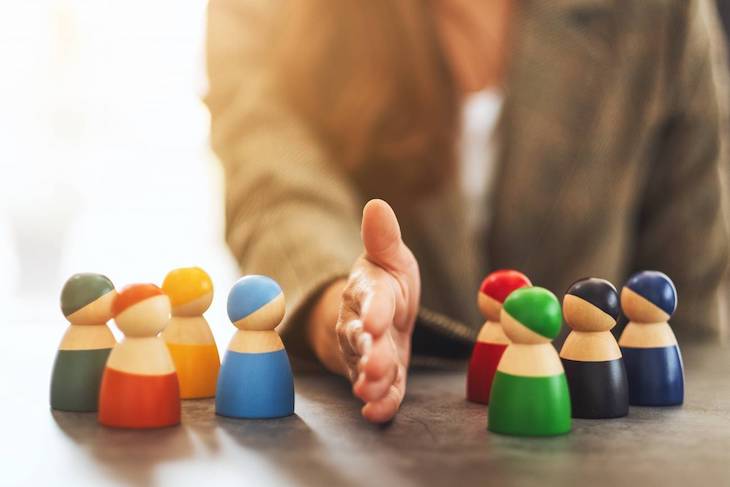 COVID-19. Distanciamiento social hasta 2022