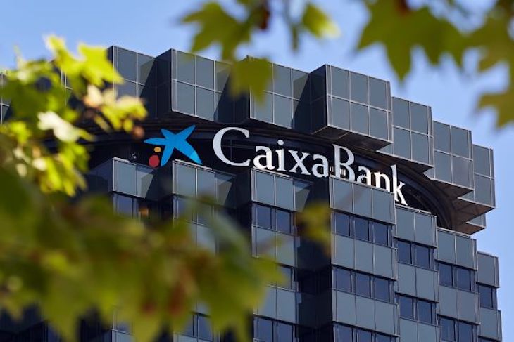 CaixaBank coloca una emisión bonos verdes por 500 millones de libras y una demanda cuatro veces mayor
