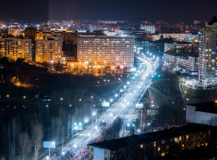 La luz artificial nocturna puede provocar cáncer de tiroides