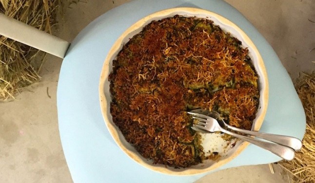 Calabacín gratinado con salsa verde