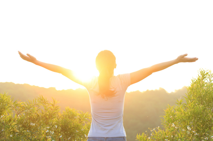 Toma el sol y dale ‘esquinazo’ al cáncer colorrectal