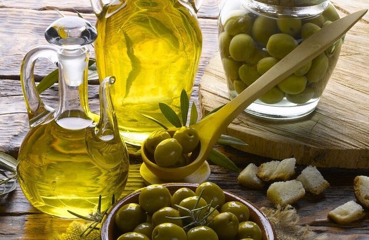 El aceite saludable de los olivos silvestres