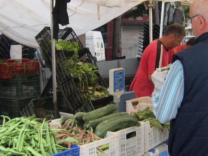 En Zaragoza quieren mantener abierto el mercado agroecológico