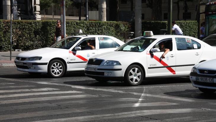 La Comunidad de Madrid en ‘alianza’ con los TAXIS / VTC facilitarán las visitas medicas a los afectados por el COVID-19
