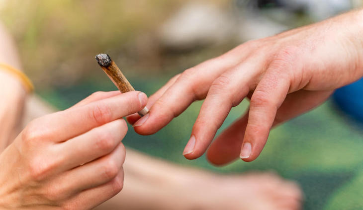 Si consumes cannabis tu bebé está en riesgo para toda su vida