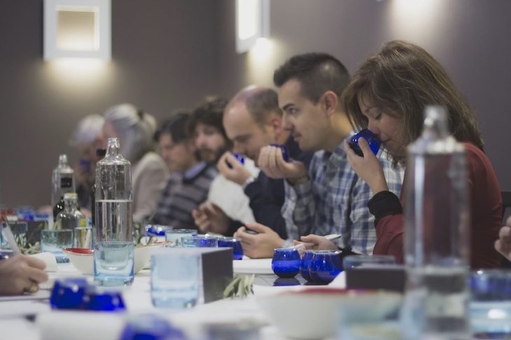 Alimentos ecológicos. ESAO y el CAECV organizan el I Concurso de AOVE ecológicos de la Comunitat Valenciana