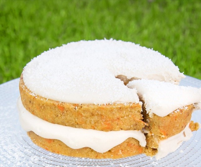 Tarta cruda de coco