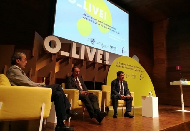 Expertos advierten en O_LIVE! en Jaén sobre los peligros de la obesidad y la necesidad de una dieta saludable