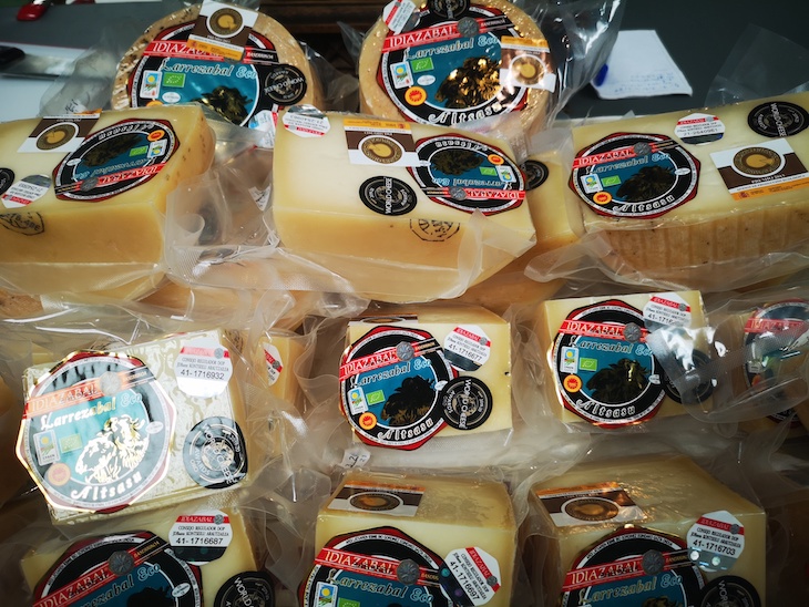 Primer queso ecológico Idiazabal certificado por CPAEN/NNPEK