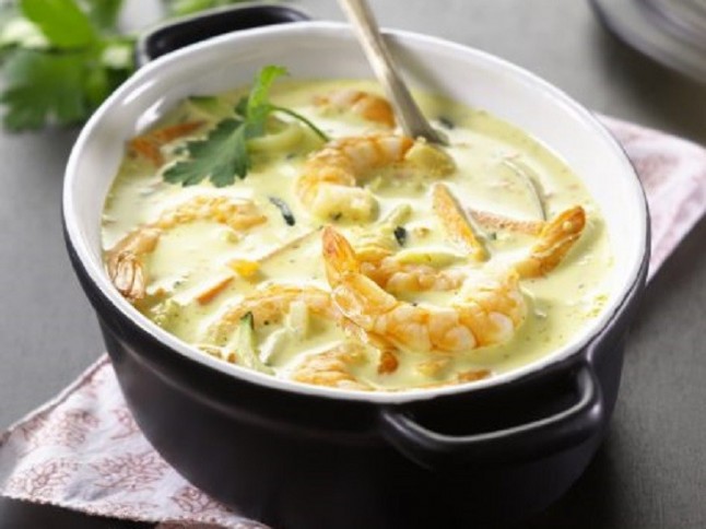 Gambas al curry con verduras crujientes