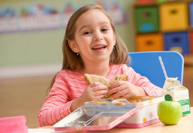 Prepara a tus hijos un tupper muy saludable para llevar al colegio