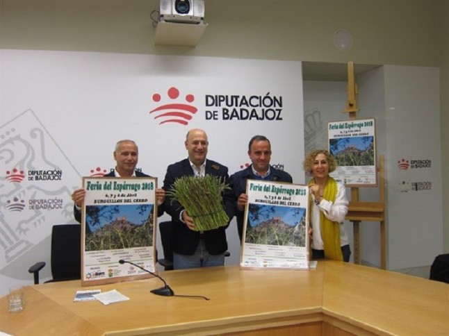 Burguillos del Cerro organiza rutas senderistas