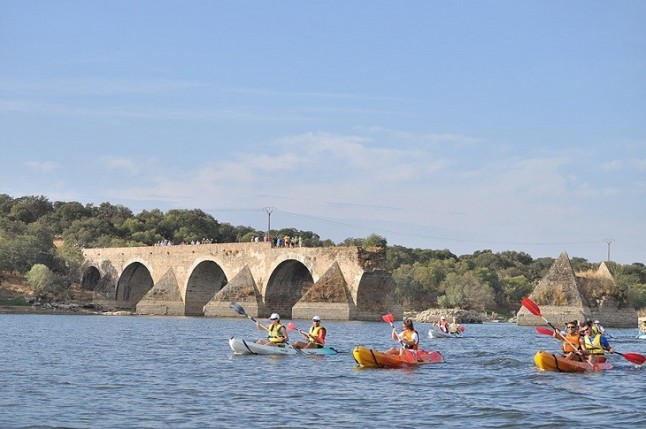 La Diputación de Badajoz programa actividades acuáticas en seis embalses para reivindicar su potencial
