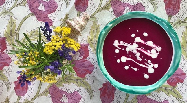 Crema fría de remolacha con comino