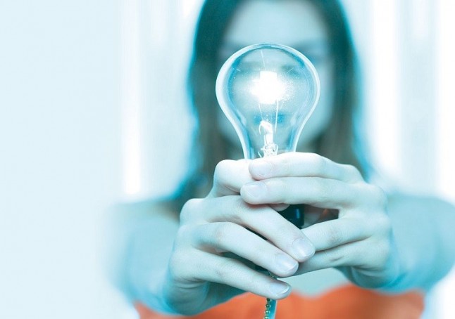 La iluminación artificial de interiores afecta a la producción de melatonina