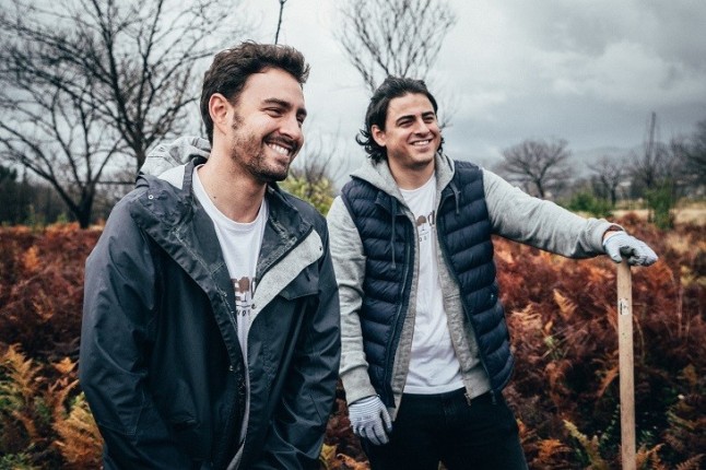 La startup one oak reforestará 10.000 árboles autóctonos en Galicia con el nombre de sus clientes
