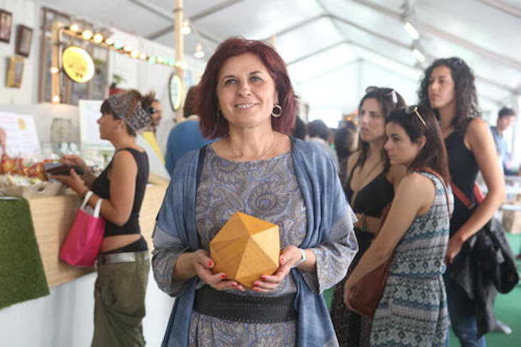 Tarragona. XXVI Edición de los Premis Ones Mediterrànea otorga el ‘Premio ECOticias.com’ a ÁNGELES PARRA y las Ferias BioCultura