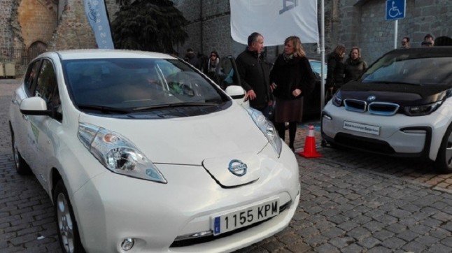 La Diputación de Ávila adquiere un coche eléctrico para itinerarios verdes en la Sierra de Gredos