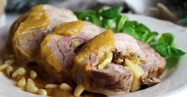 Muslos de pavo rellenos de ciruelas