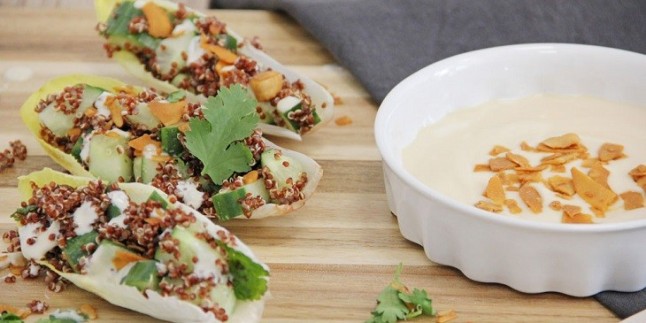 Endibias rellenas de quinoa y coco