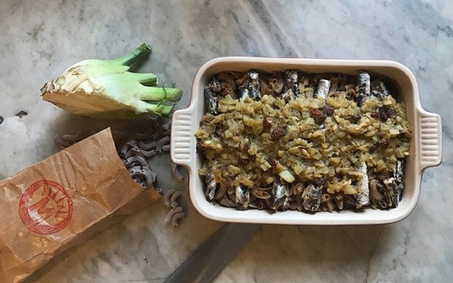 Pasta de espelta con hinojo y sardinas