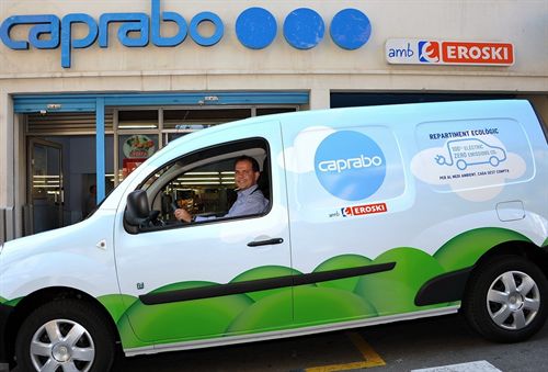 Caprabo usa ya vehículos eléctricos para el reparto