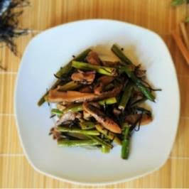 Recetas Ecológicas: Salteado de setas y espárragos trigueros