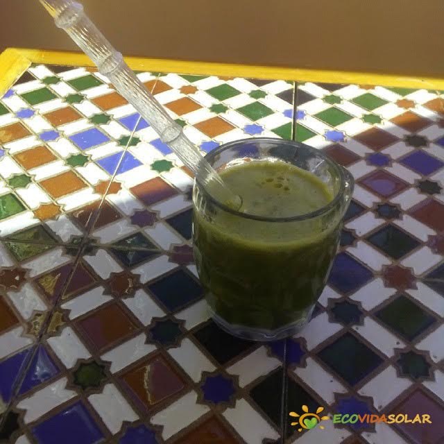 ‘Recetas Caseras y Ecológicas’: Jugo verde detox de espinacas y fresas