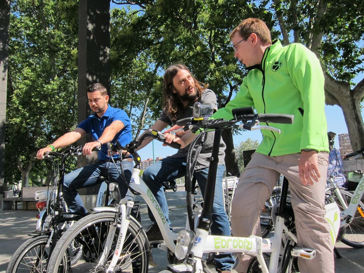 Zaragoza. ‘Ebrobici’ paseos en bicicleta eléctrica
