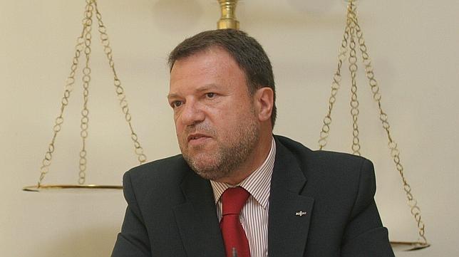 El Ayuntamiento incorpora cuatro motos eléctricas en fase de pruebas