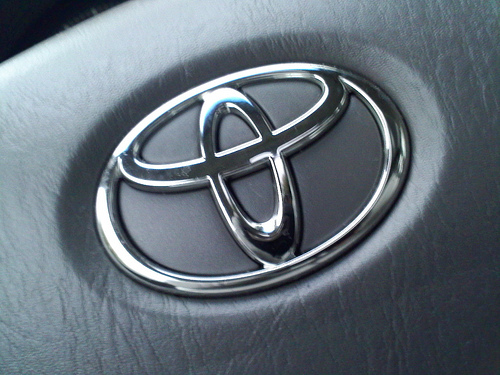 Toyota entra en el capital de Tesla y ambas colaborarán para el desarrollo del coche eléctrico