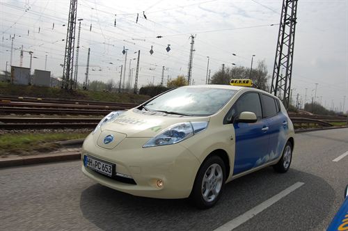 El coche eléctrico Nissan Leaf se abre paso en el sector del taxi