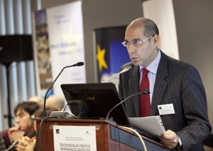 La Junta reconoce un retraso en la comercialización en la estrategia del vehículo eléctrico