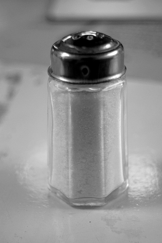 Reducir en tres gramos la cantidad diaria de sal en la adolescencia minimiza el riesgo de hipertensión