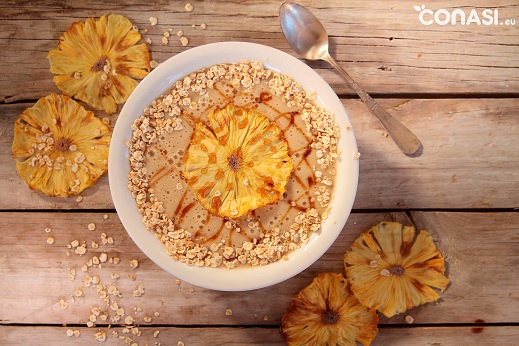Recetas Ecológicas: Smoothie bowl con piña deshidratada
