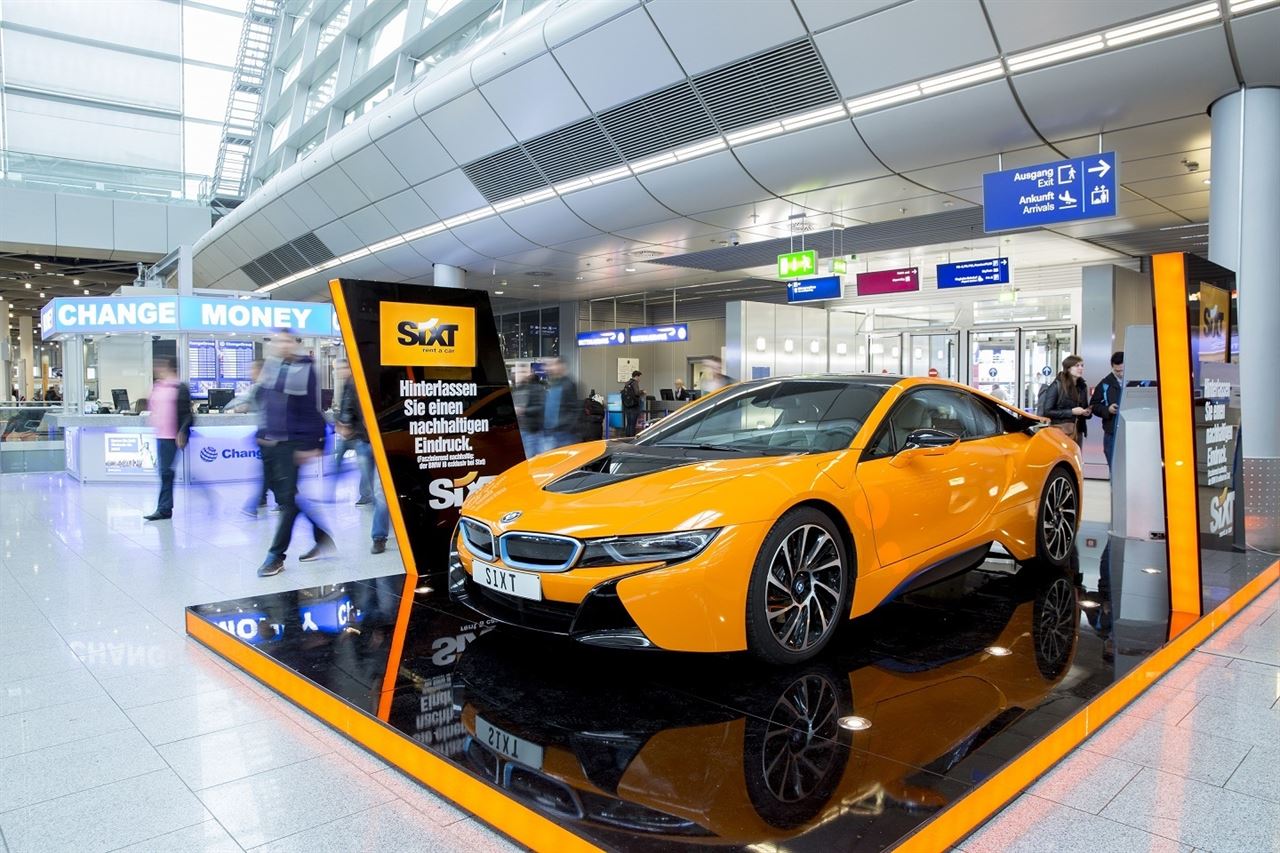 Sixt ofrece a sus usuarios el deportivo híbrido enchufable i8 de BMW