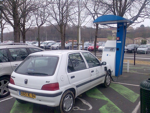 Una de cada diez compañías incorporará coches eléctricos a sus flotas antes de 2012