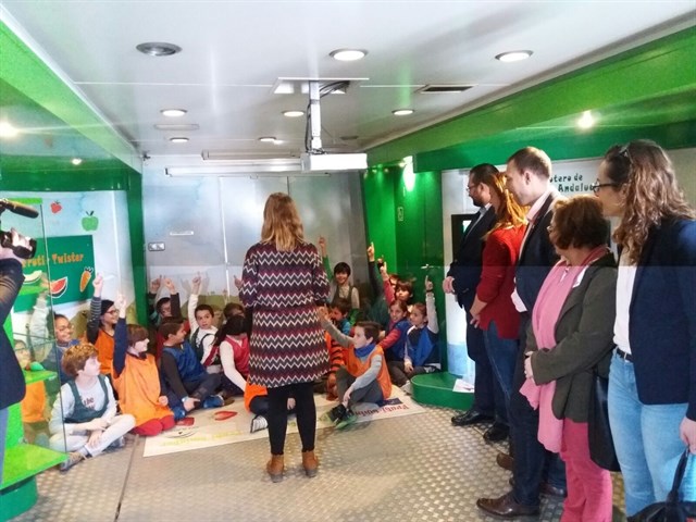 Fomentan hábitos alimenticios saludables a escolares granadinos de Infantil y Primaria
