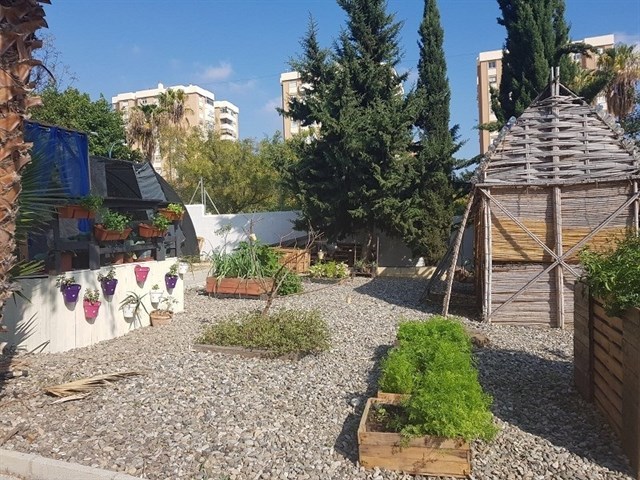 El centro La Noria inaugura las actividades de la huerta con acciones de consumo responsable