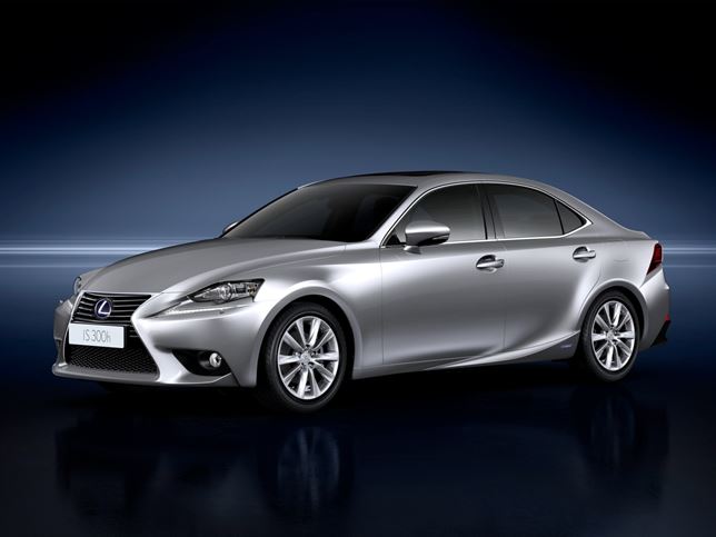 Lexus y su berlina híbrida IS 300h