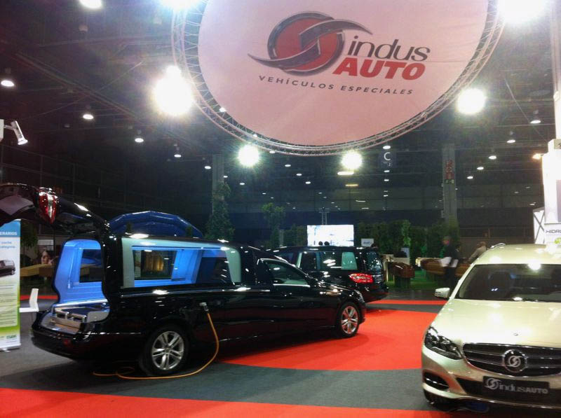 Presentado en Funermostra el primer coche fúnebre eléctrico