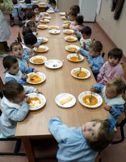 Junta celebra un encuentro para impulsar la presencia de alimentos ecológicos en los menús de comedores escolares
