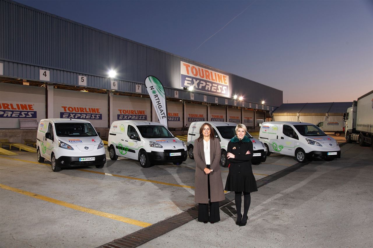 Tourline Express compra bajo la modalidad de renting flexible cohes eléctricos a Northgate