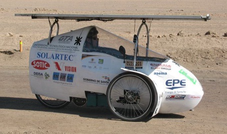Un auto solar argentino compite en el primer Rally Dakar ecológico de Latinoamérica