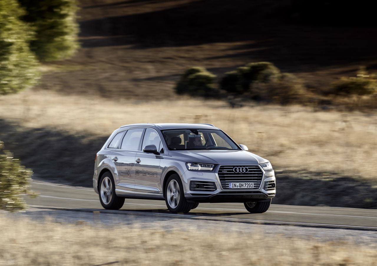 Audi presenta la versión híbrida enchufable del Q7
