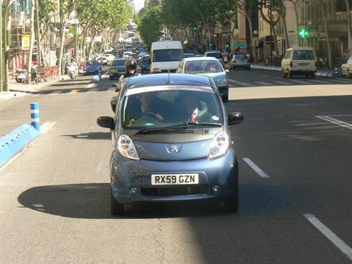 Se alquilan los eléctricos Peugeot iOn y Citroën C-Zero
