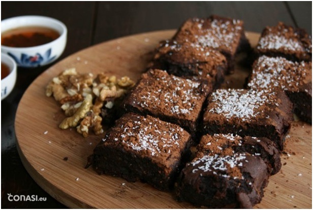 Hoy en ‘Recetas Ecológicas’: Brownie oriental de alubias y jazmín