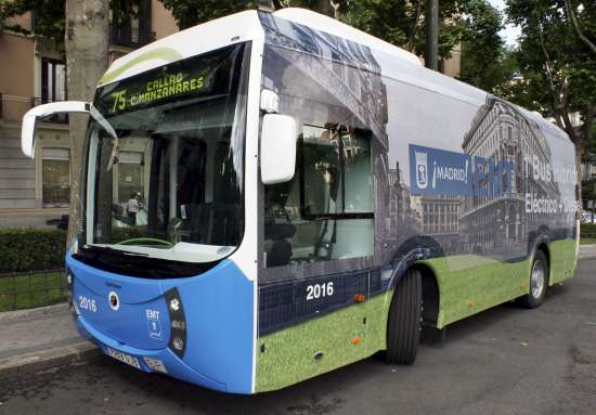 El primer autobús híbrido de España circulará por la capital aragonesa