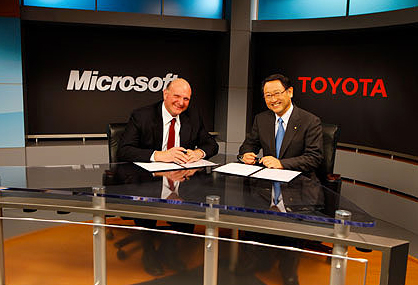 Toyota y Microsoft invertirán en una plataforma para automóviles