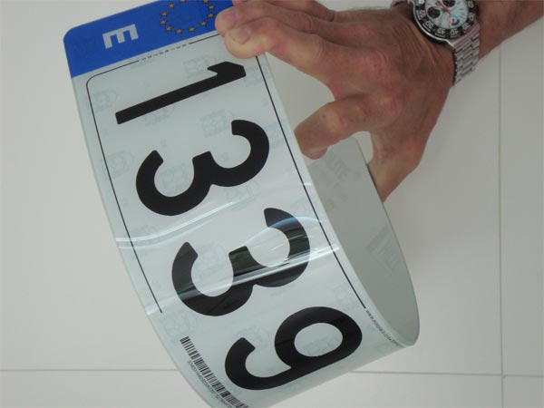 Vehiculos eléctricos con ecomatriculas